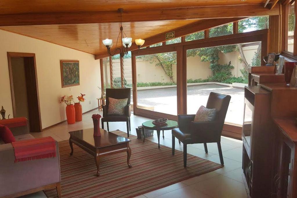Somona Guest House Johannesburg Eksteriør bilde